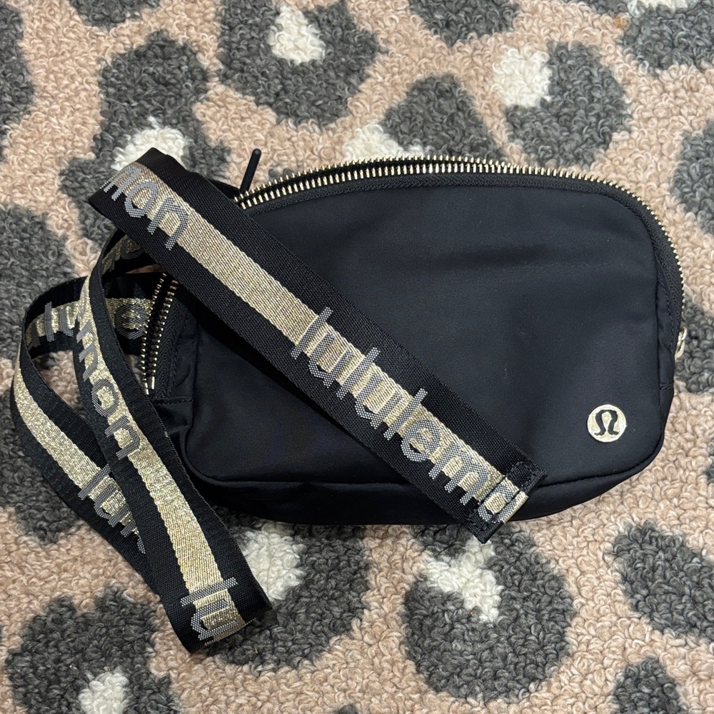 lululemon athletica Black Belt Bag